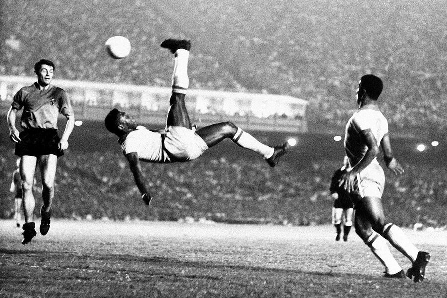 Pele sở hữu những kỹ thuật sút siêu khó