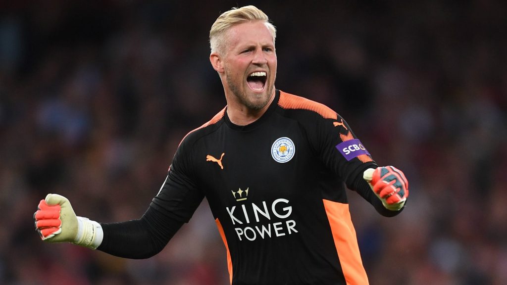 Schmeichel là thủ môn xuất sắc trong mùa giải đó Schmeichel là thủ môn xuất sắc trong mùa giải đó