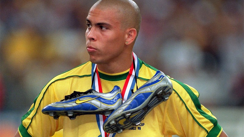 Ronaldo từng là một cầu thủ ST xuất sắc nhất của bóng đá Ronaldo từng là một cầu thủ ST xuất sắc nhất của bóng đá